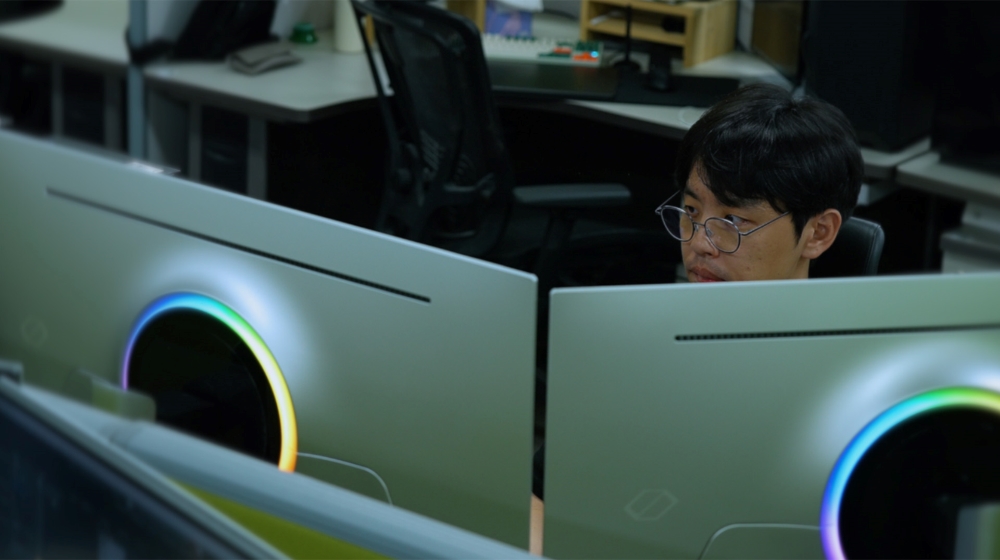 Samsung-TVs-and-Displays-Odyssey-OLED-G8-The-First-Descendant-Developers-Interview_main5
